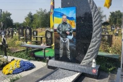 Monument-to-the-hero-aviator6